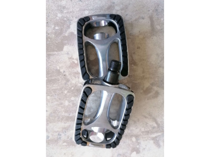 Πετάλια ποδηλάτου αλουμινίου αντιολισθητικά 9/16 Xerama