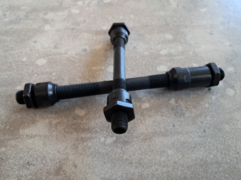 Άξονας τροχού μπλοκάζ (εμπρός-πίσω)