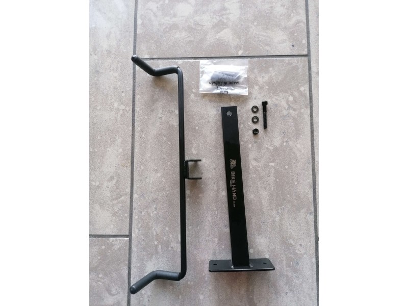 Επιτοίχια βάση στήριξης ποδηλάτου (από σκελετό)