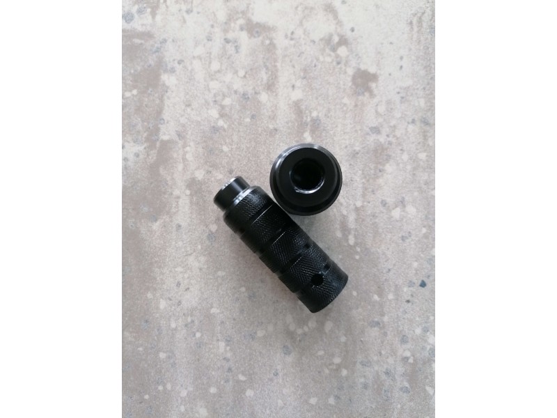 Πατάκια σιδήρου μαύρα (άξονας 14mm)