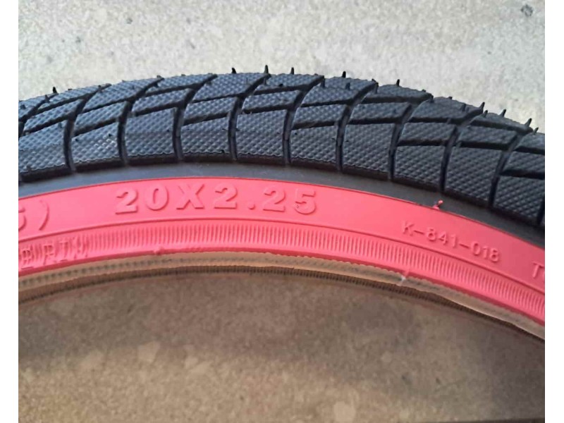 Ελαστικό 20×2.25 Kenda K841 (μαύρο-κόκκινο)